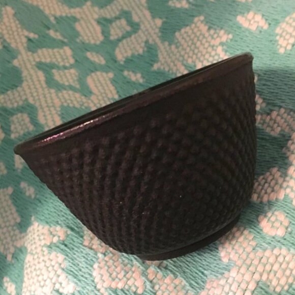 Iwachu Black Hobnail Iron Porcelain Lined Tea Cup - Picture 10 of 13